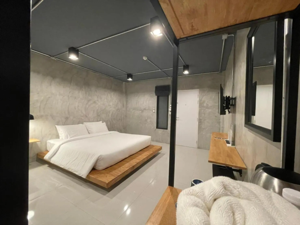 Loft Space Hotel — 5