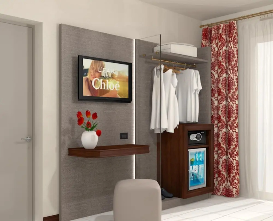 Economy room