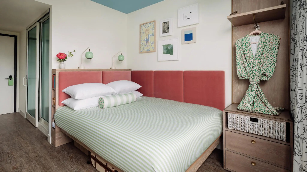Hearing Accessible Double room (full double bed)