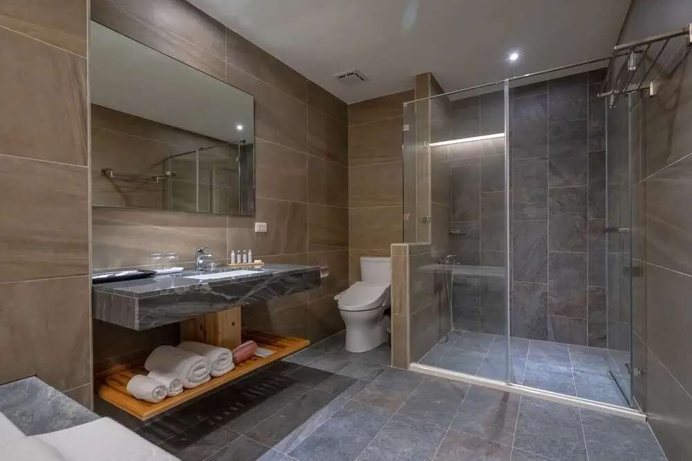 Deluxe Double room with ocean view (full double bed)