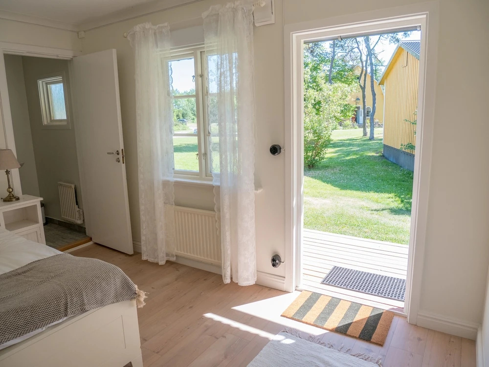 Standard Double room with park view (full double bed)