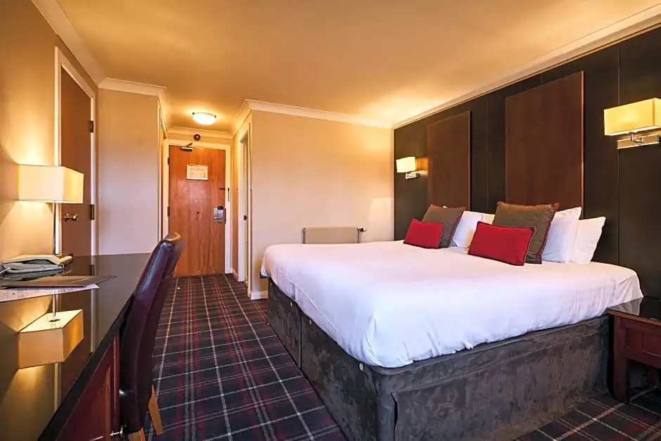 The Stirling Highland Hotel - Tap to explore photos