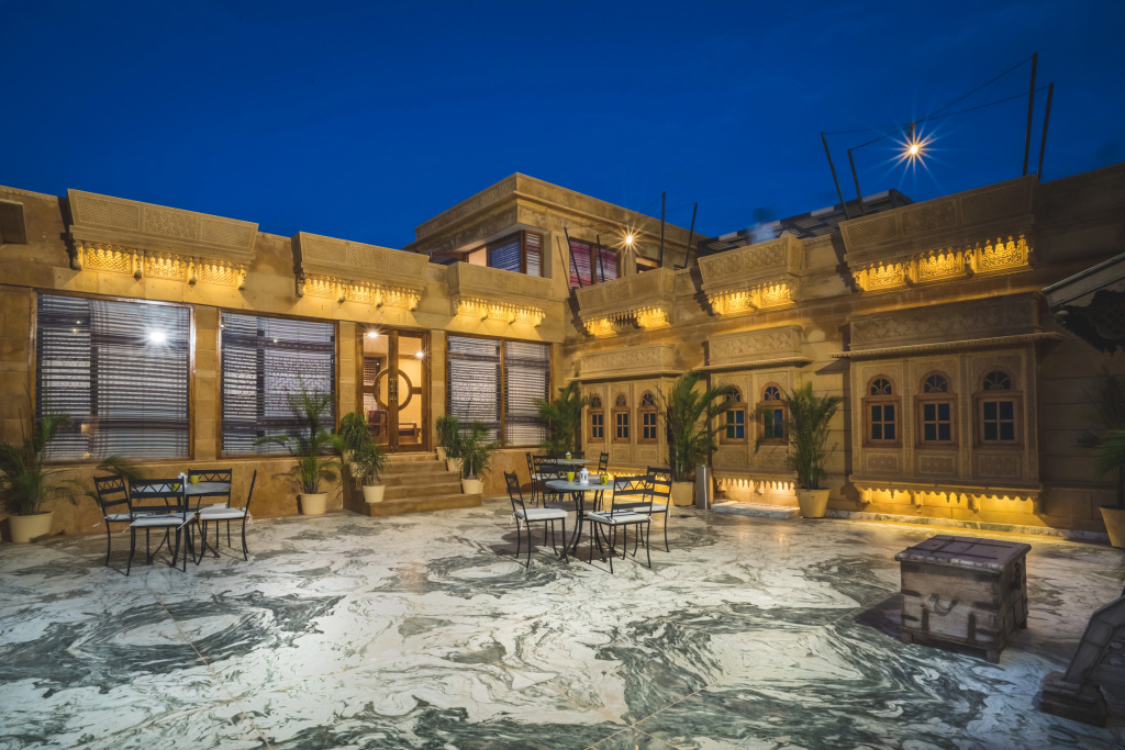 Hotel Grand Khalifa