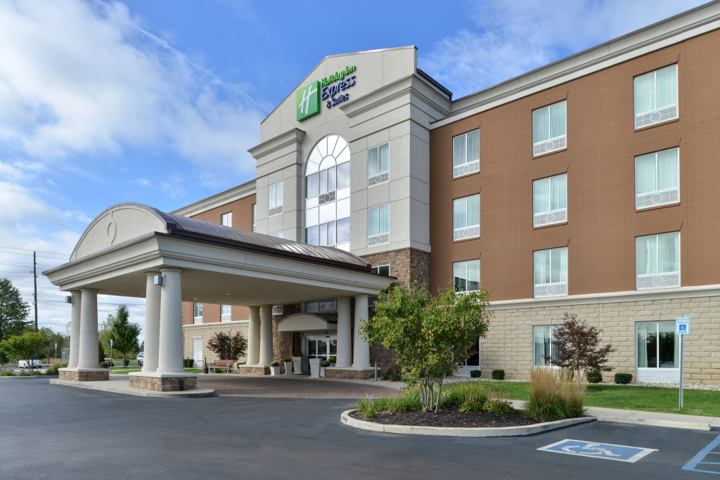 Holiday Inn Express & Suites Terre Haute by IHG