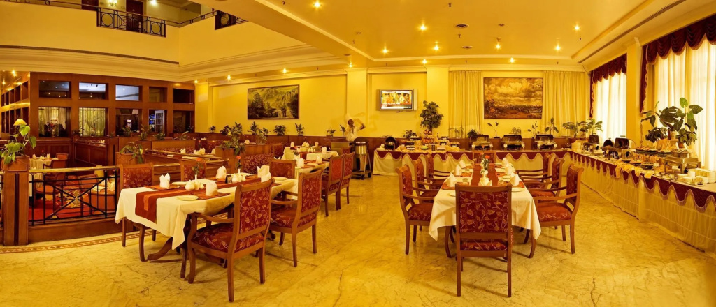 Food & Beverage
