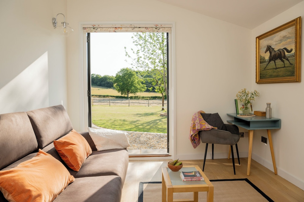 Gallops Cottage — 3
