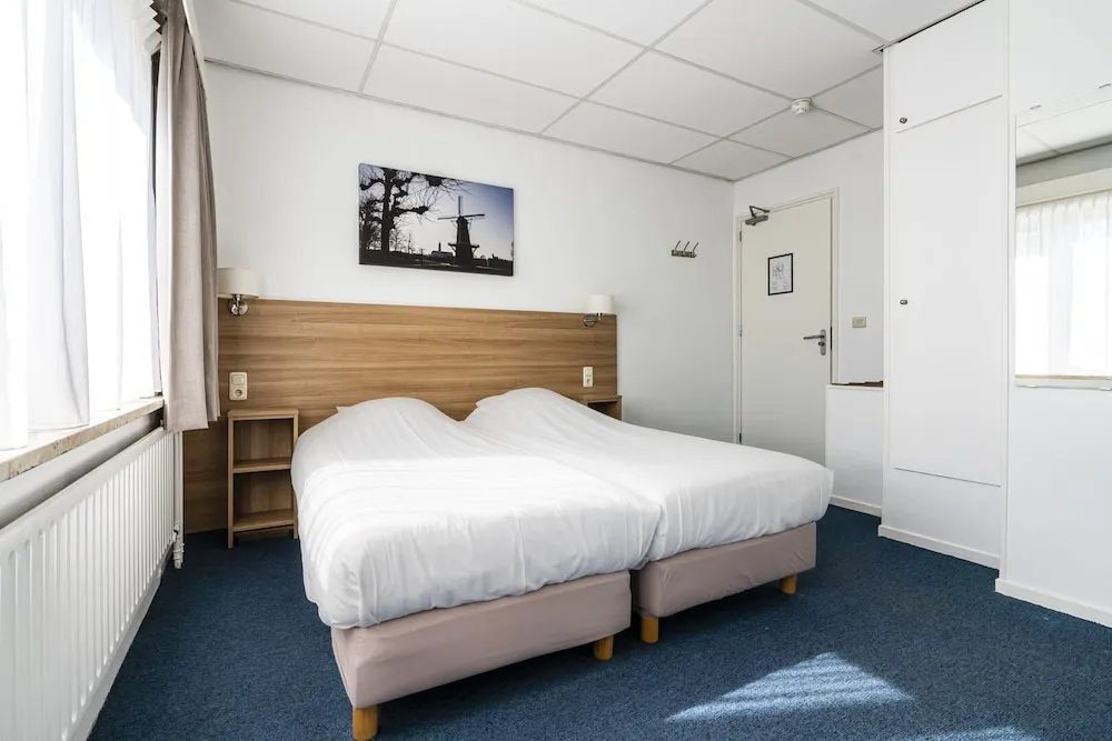 Economy Double room (twin beds)