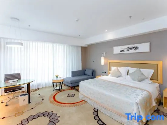 Deluxe Double room (full double bed)