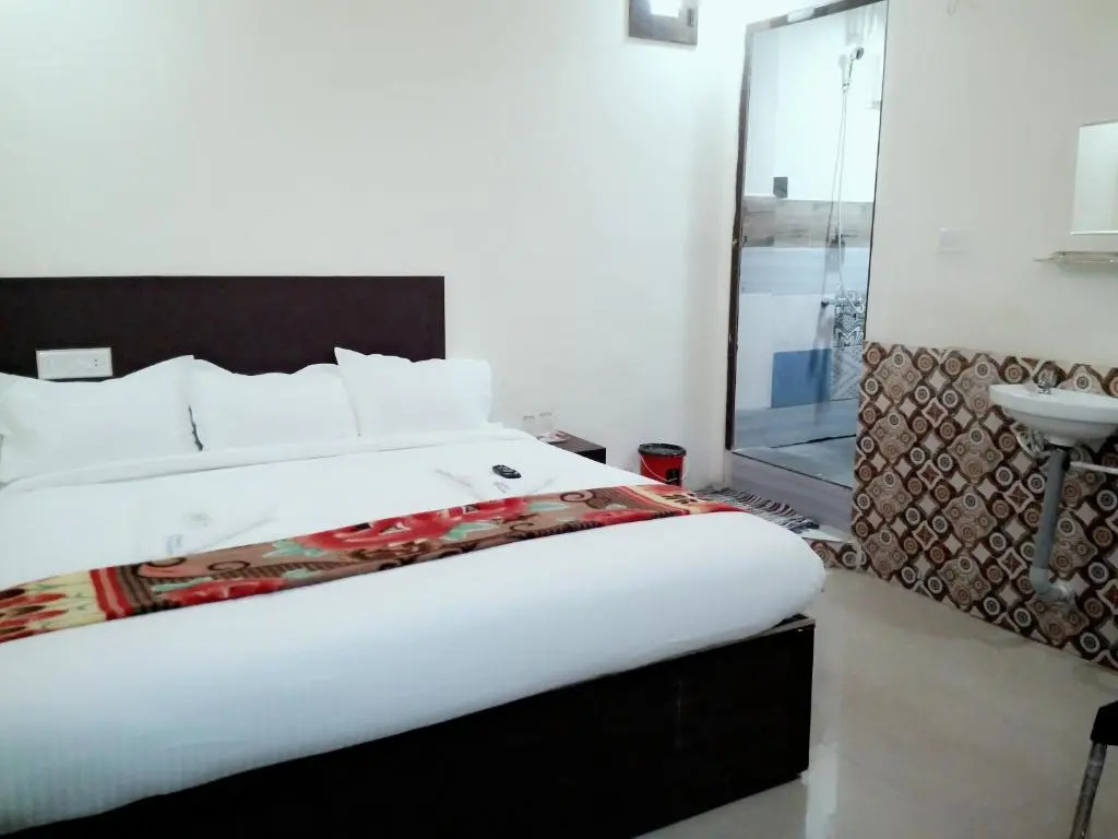 Economy Double room (full double bed)