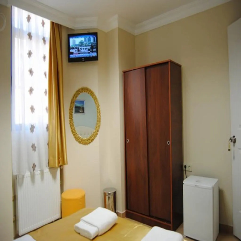 Lotus Hotel: Фото объекта из Shelterz