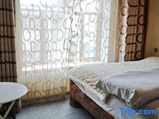 Двухместный номер Standard двуспальная кровать в Up In The Air Youth Hostel