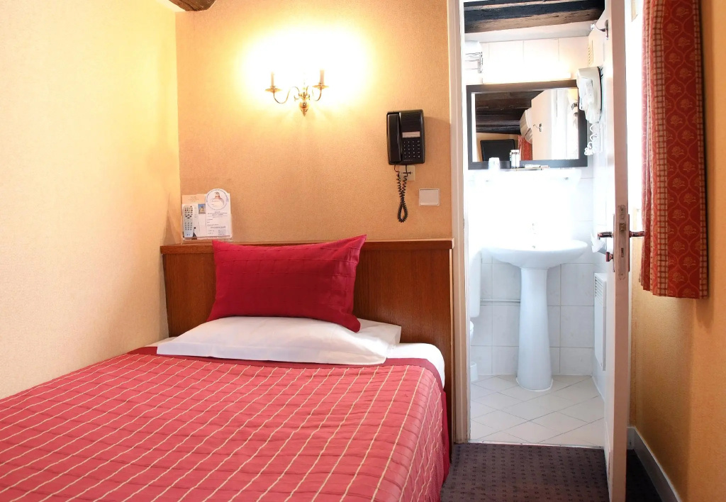 Standard Single room (single bed)