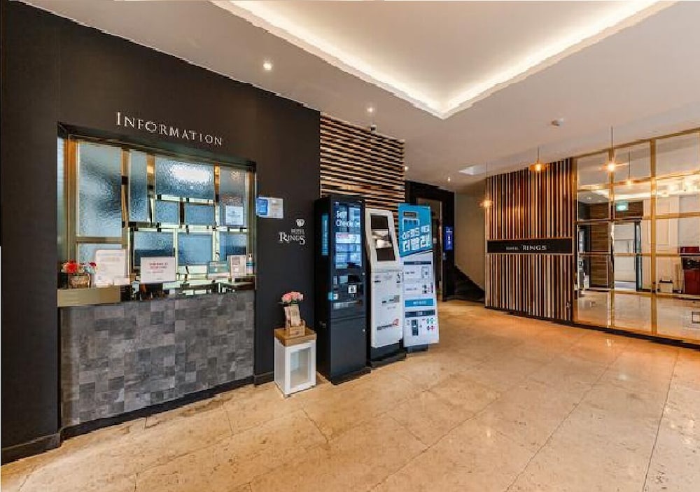 Rings Hotel — 2