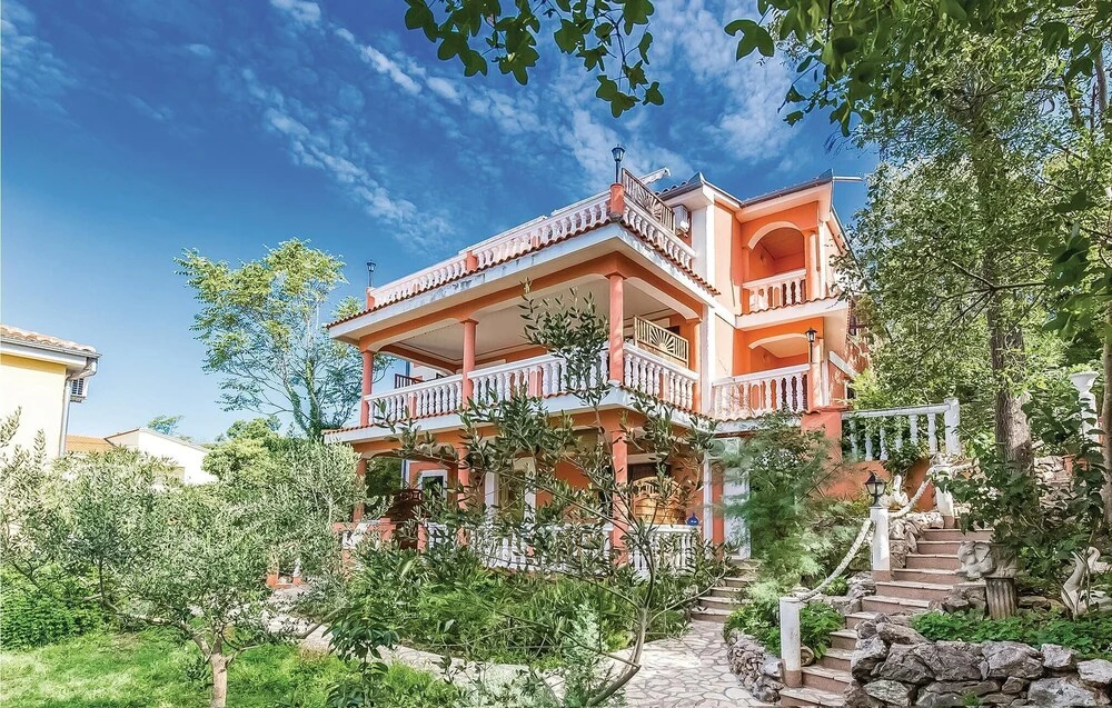 Amazing Home in Crikvenica With Wifi and 2 Bedrooms
