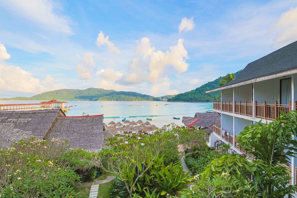 Bubu Long Beach Resort