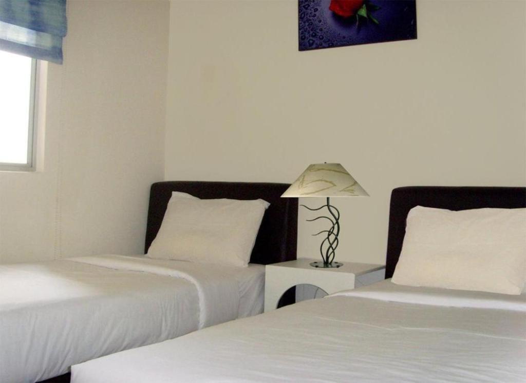 Duta Hotel & Residence