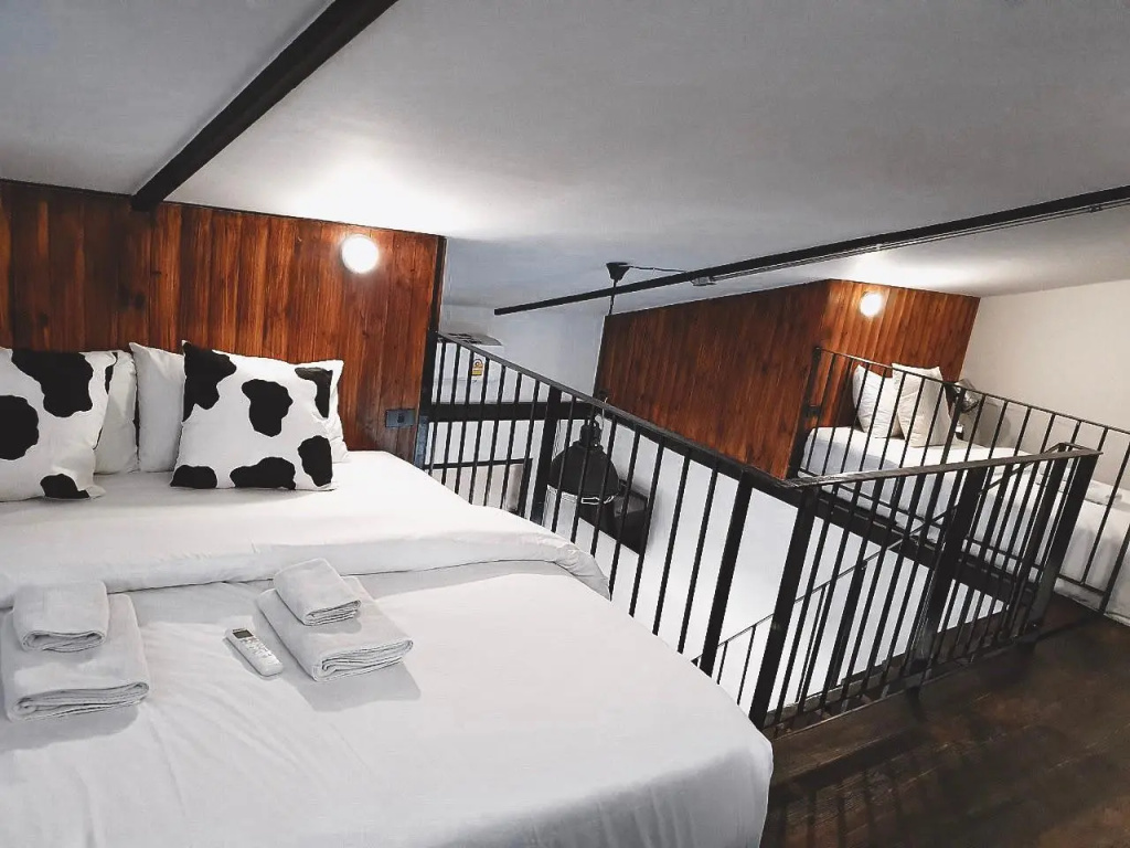 Standard Quadruple Duplex room
