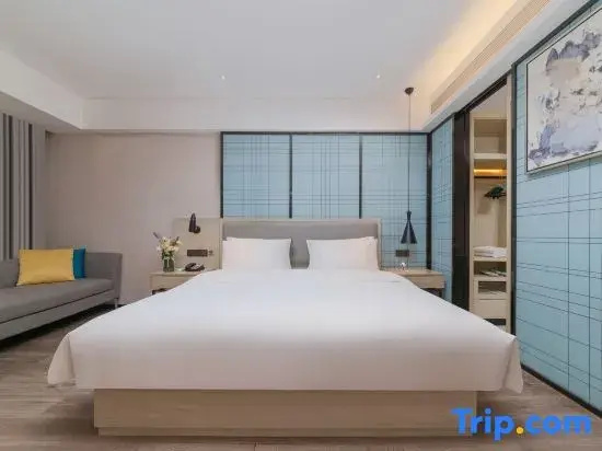 Superior Double room with balcony (full double bed)