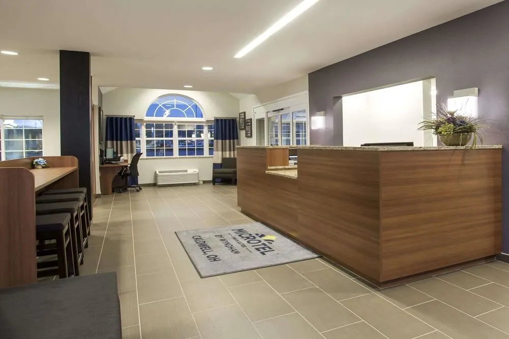 Lobby & Reception