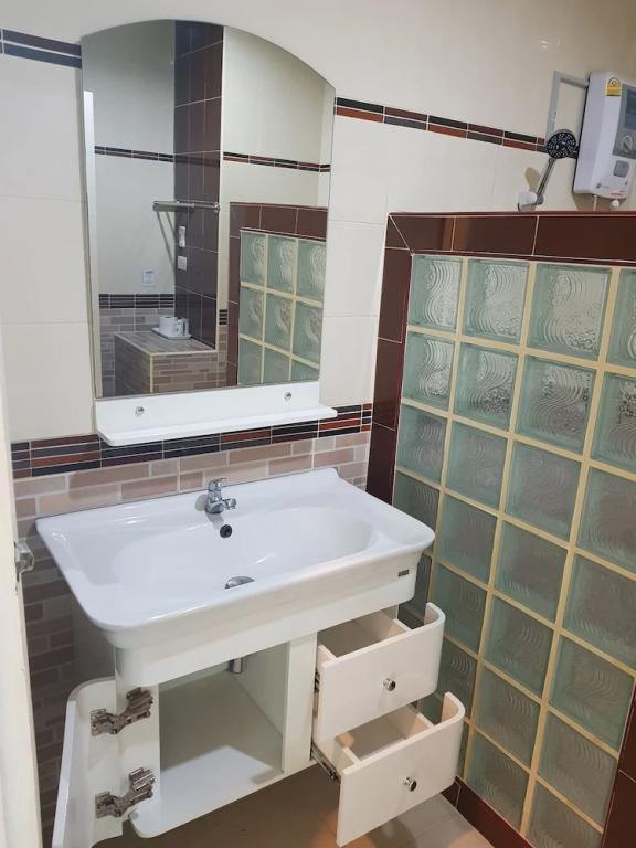 Двухместный номер Deluxe c 1 комнатой с видом на горы двуспальная кровать в Breeze Hill Hotel