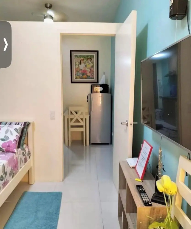 Charming Condo With Private Pool in Las Piñas, Philippines