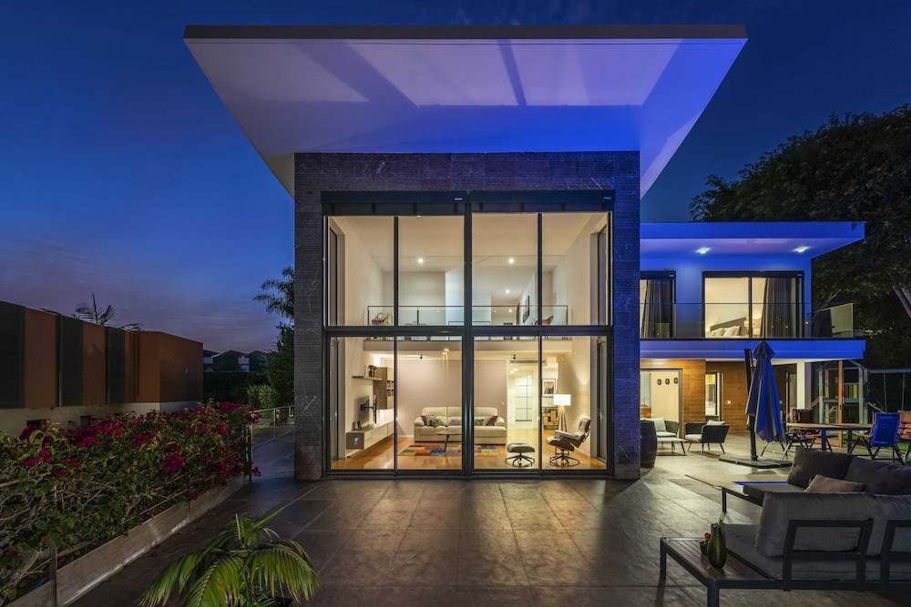 Pool, sun and sea View - Villa das Quebradas