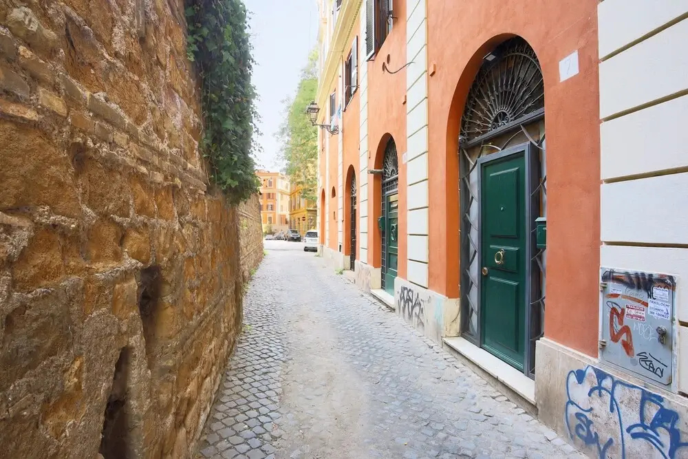 Quiet and Cozy Trastevere Hideaway