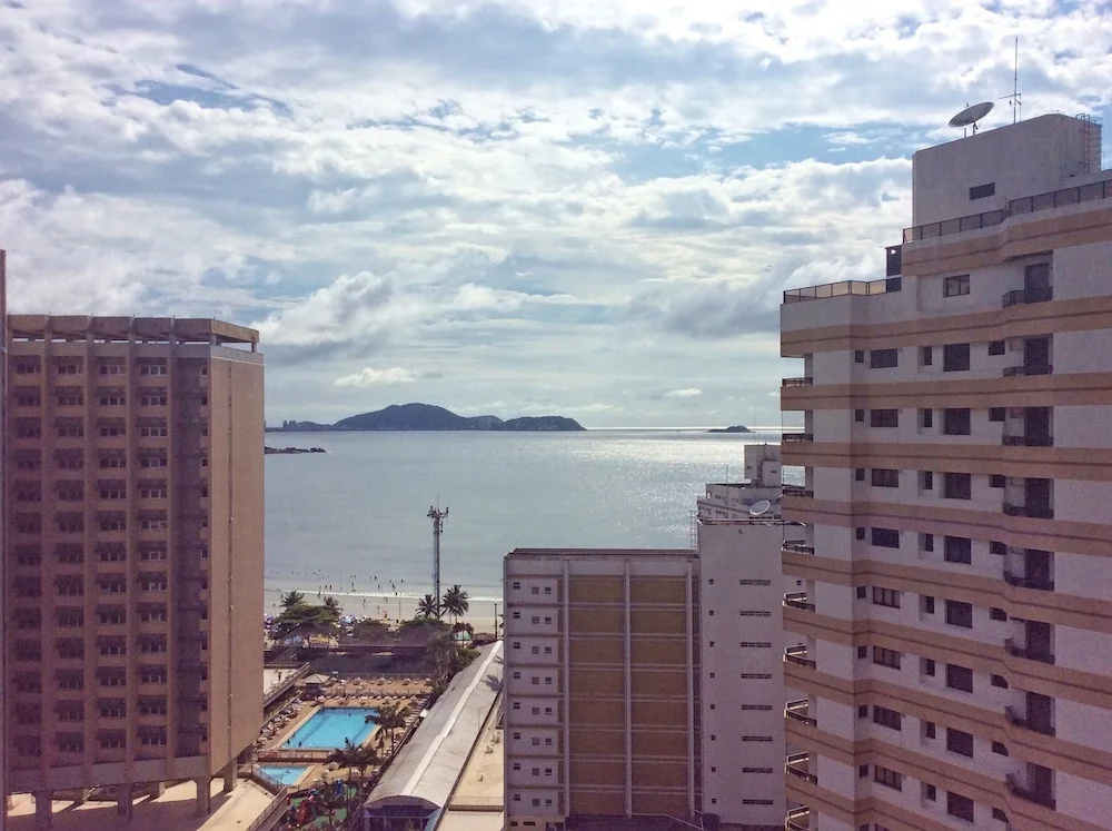 Apto Luz 3 Suites Asturias Guaruja