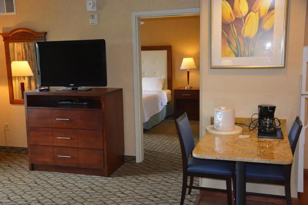 Homewood Suites by Hilton Brighton - Chambres
