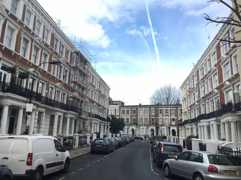 Modern 2bed in Brook Green/ Olympia