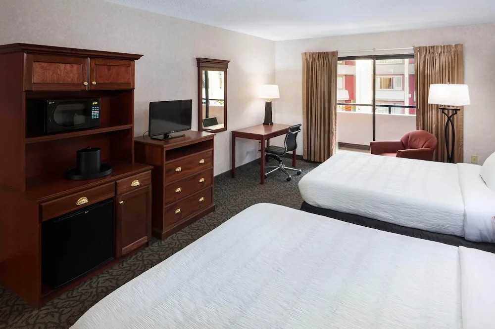 Classic Quadruple room
