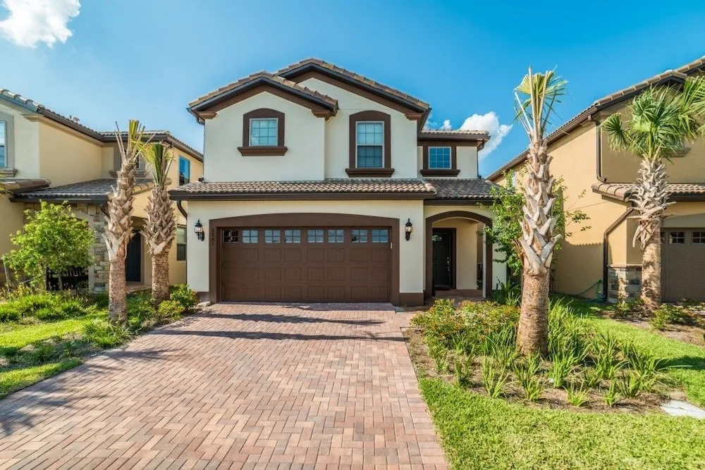 Windsor at Westside 8861 - Six Bedroom Villa with Private Pool