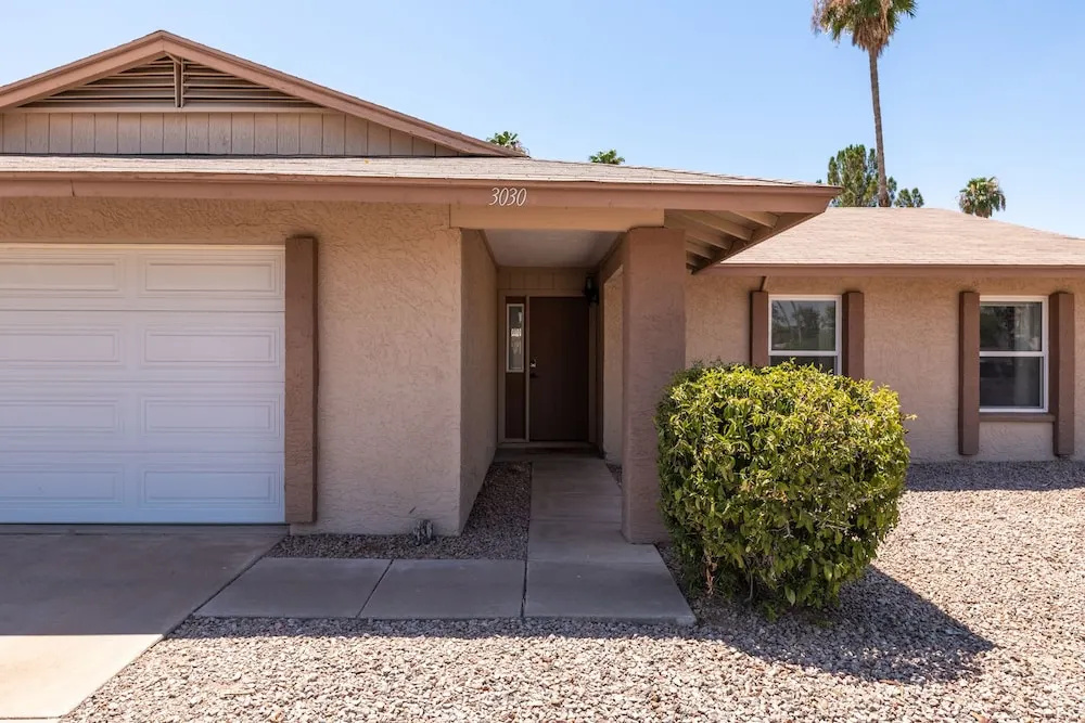 3BR Home in Mesa with Pool by WanderJaunt