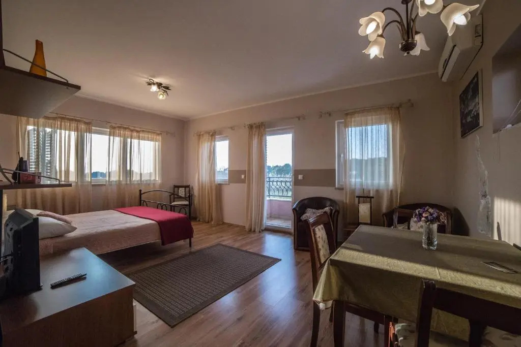 Apartment with balcony