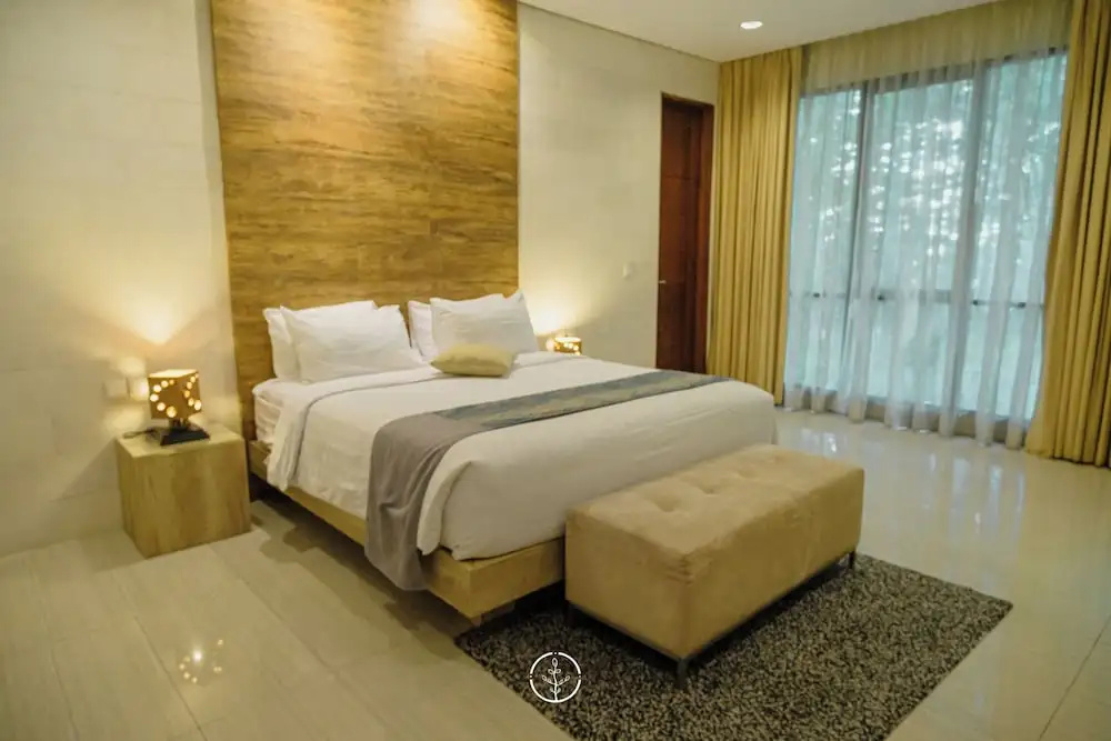 4 Bedrooms Villa