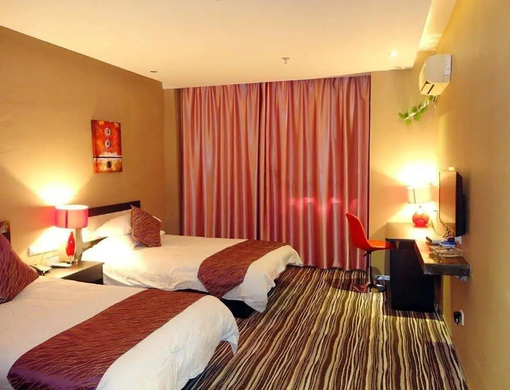 Zhuimei Theme Hotel