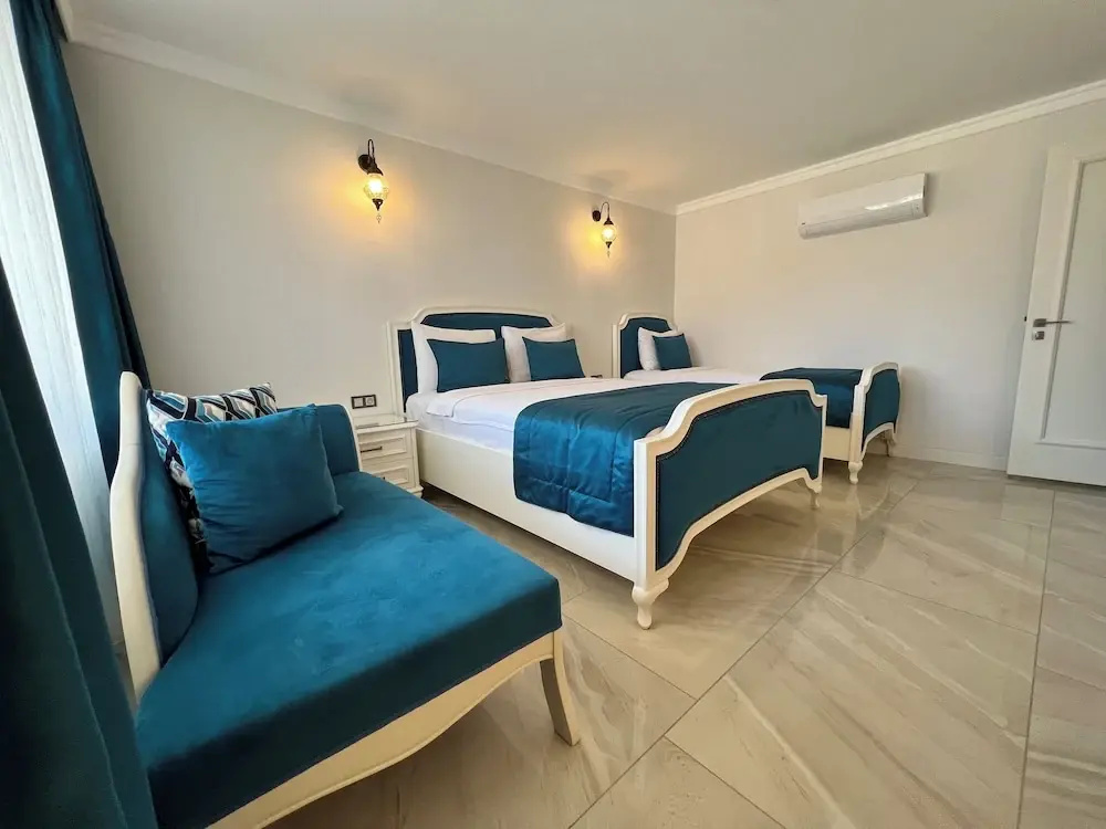 1 Bedroom Deluxe room with balcony and with garden view