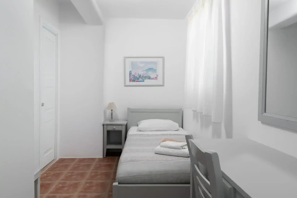 2 Bedrooms No. 7 on 2 Levels Villa