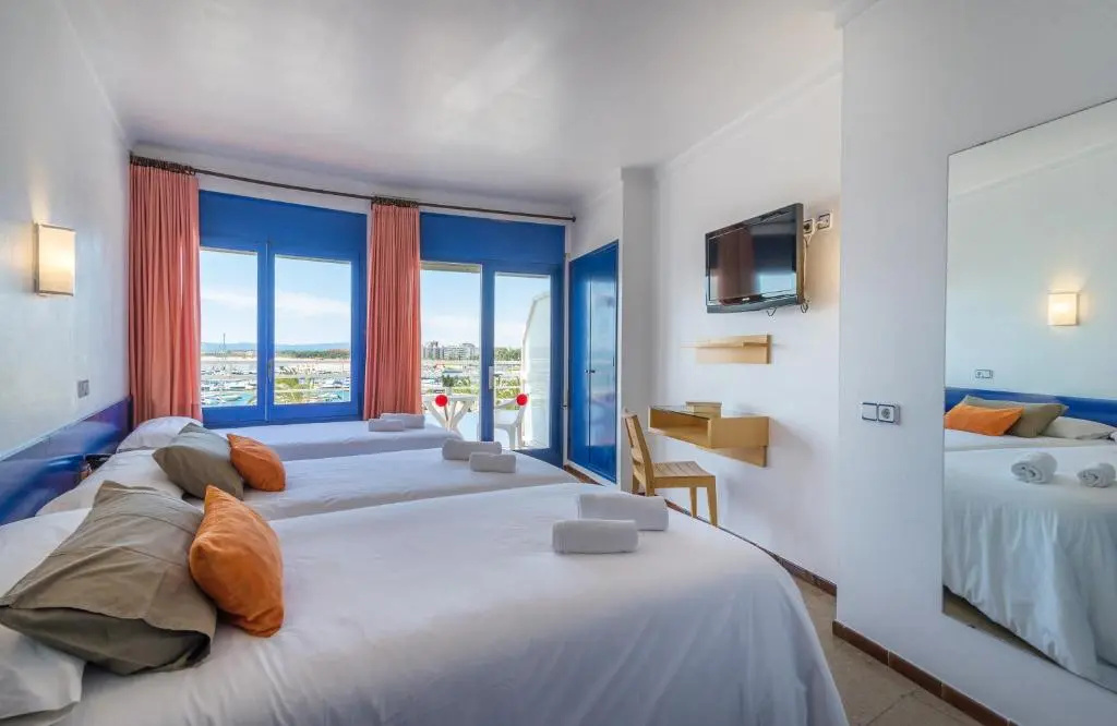 Hotel & Diving les Illes - Chambres