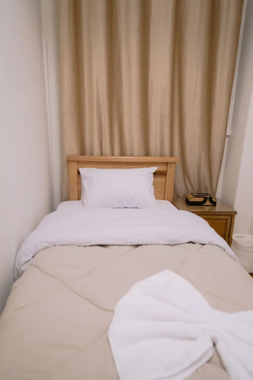 Economy room