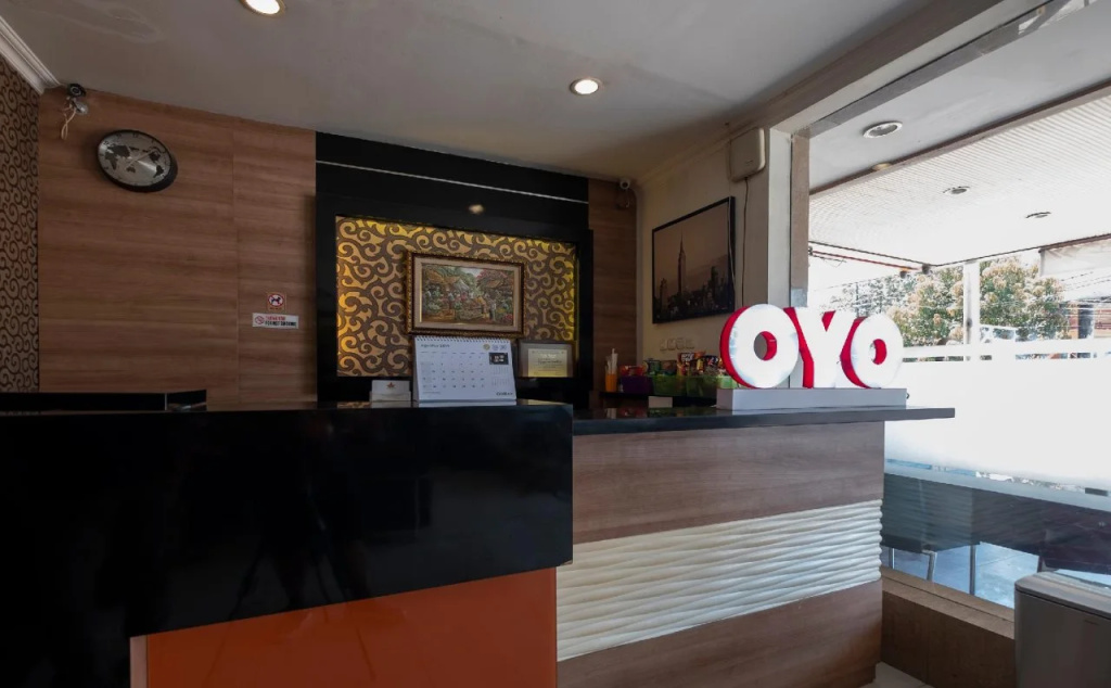 Lobby & Reception
