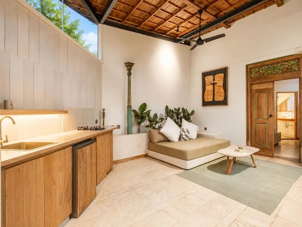 Beautiful 1-br Villa With Pool, 800m Echo Beach