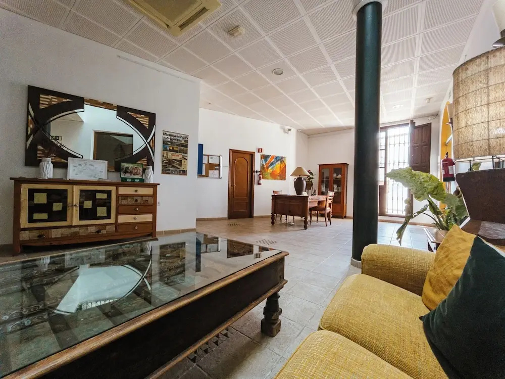 Lobby & Reception