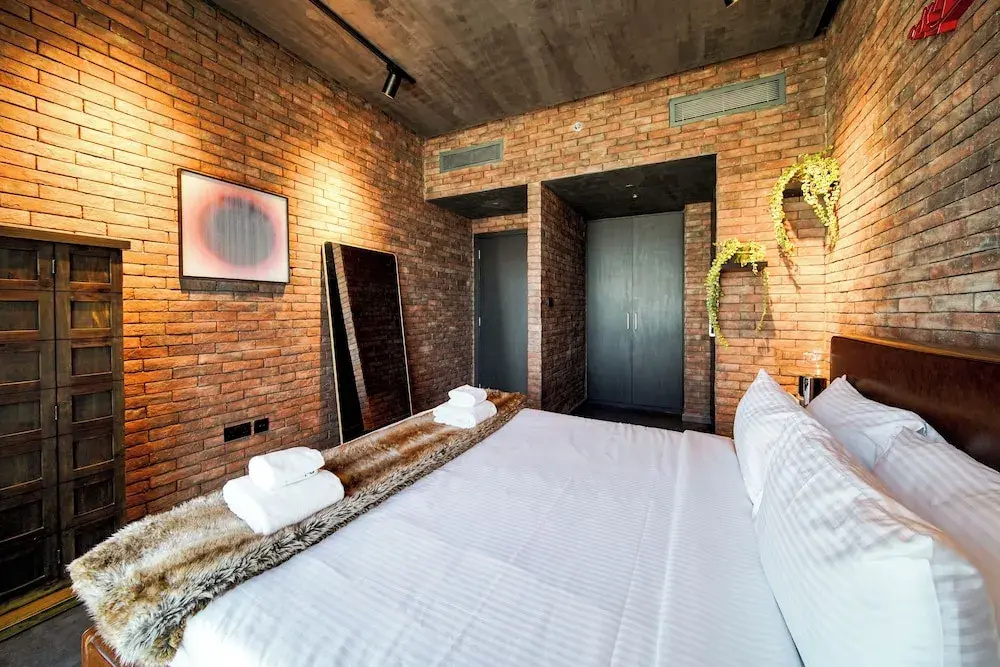 PVH - Modern Edgy 1BR - Downtown Views