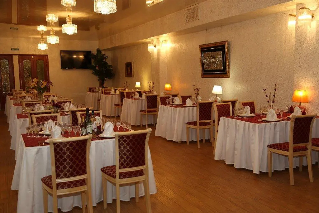 Food & Beverage