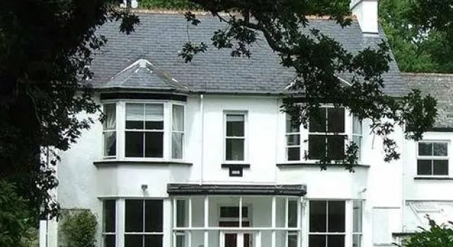 Farmborough House