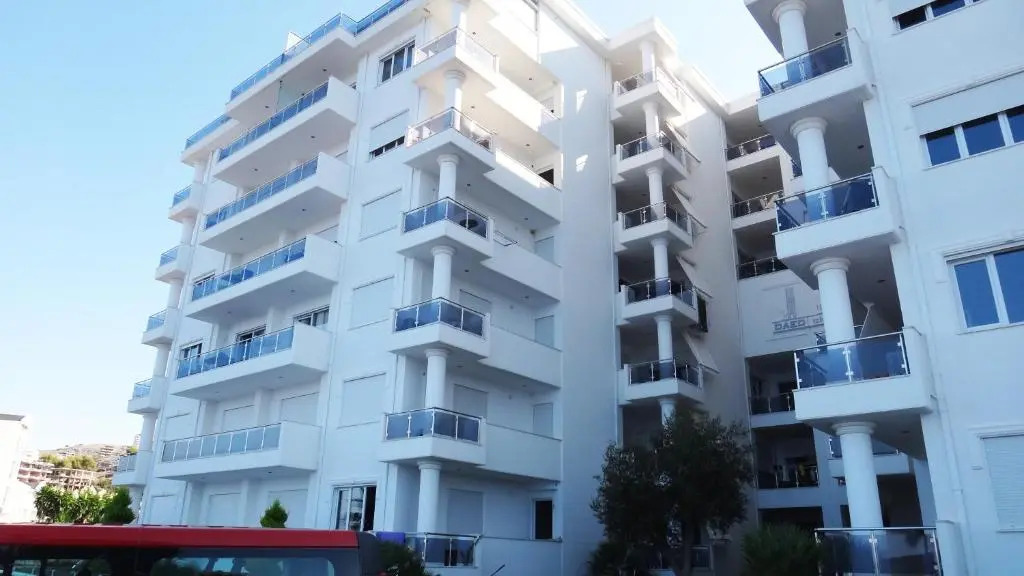 White Residence Luxury Apartments - фото 1