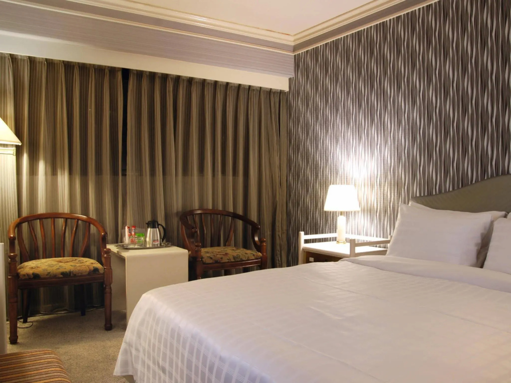 Keymans Hotel — 3