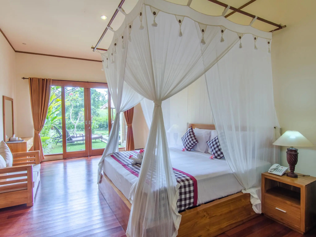 2 Bedrooms Villa
