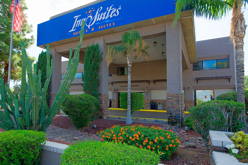 Hotel Tempe/Phoenix Airport InnSuites at the Mall